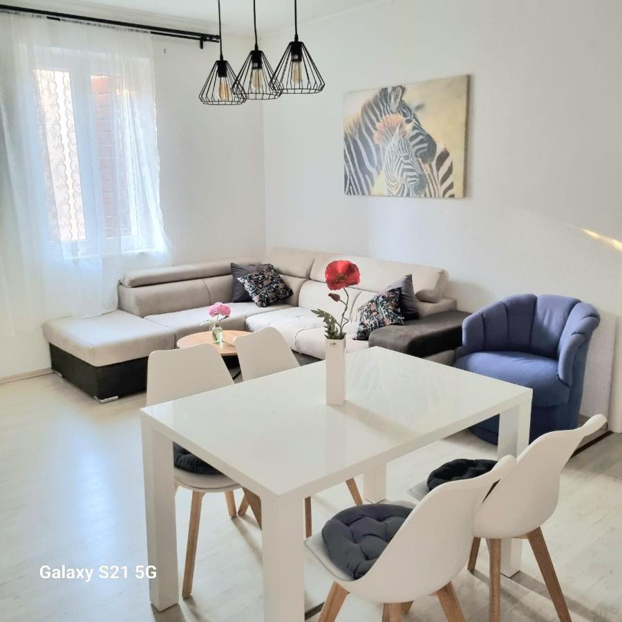 Apartamento Sara Podstrana Exterior foto